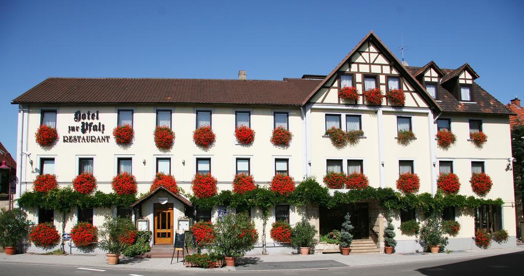 Hotel Zur Pfalz Kandel Esterno foto