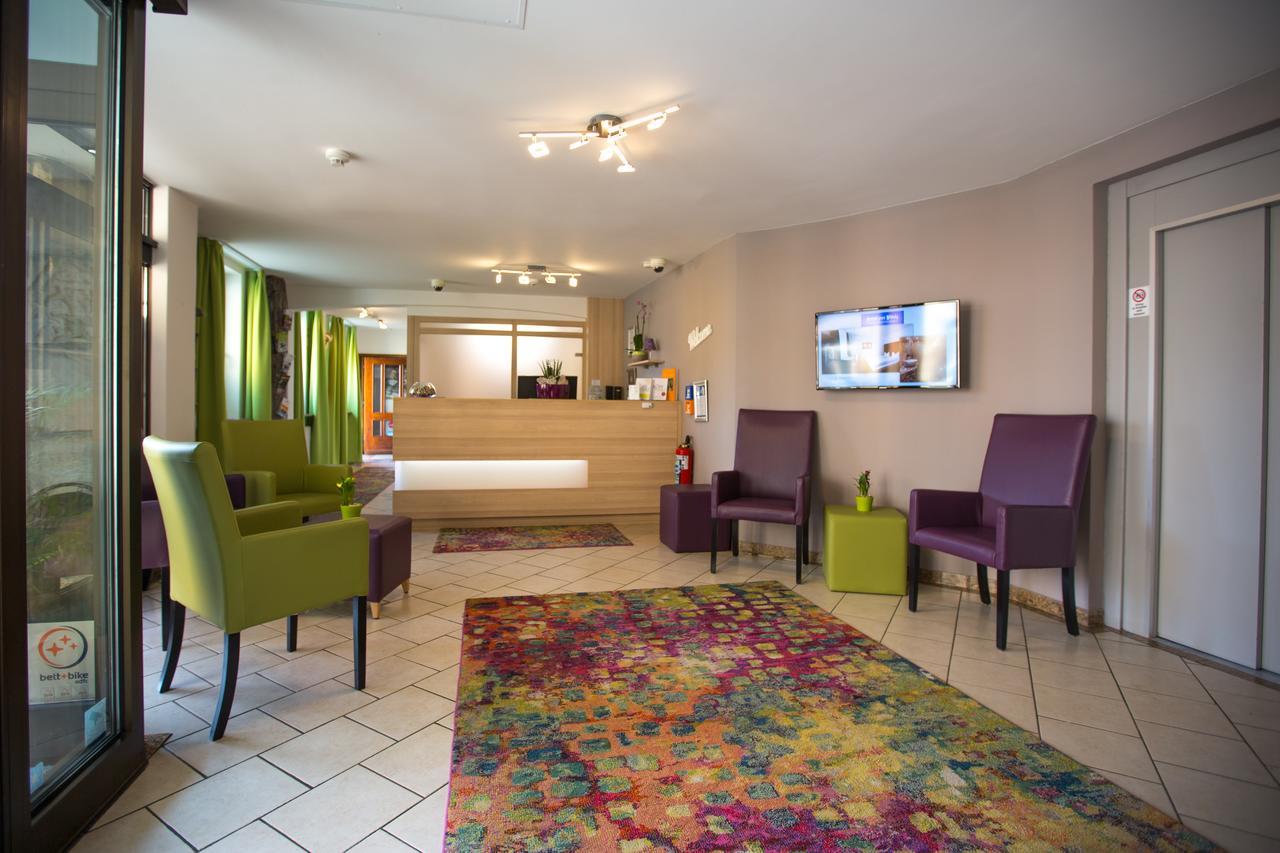 Hotel Zur Pfalz Kandel Esterno foto